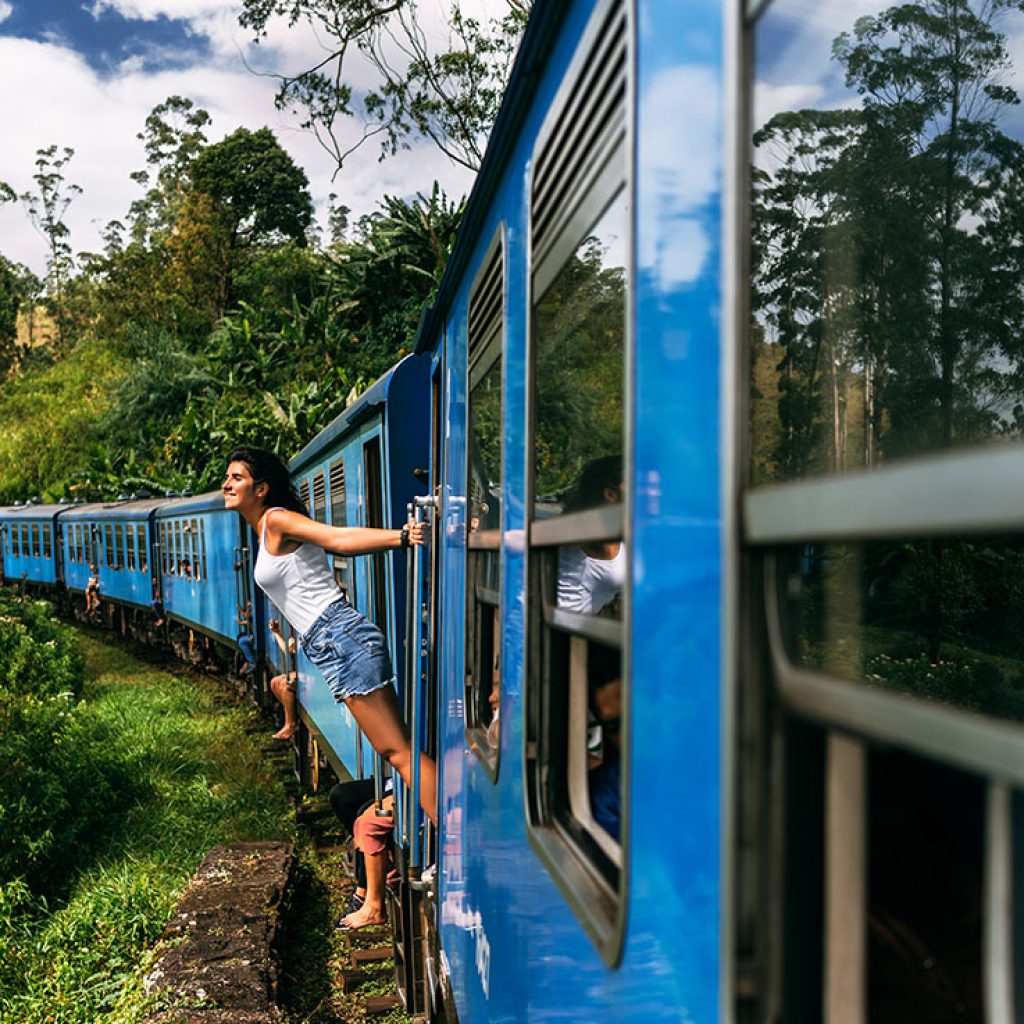 the-girl-travels-by-train-to-beautiful-places-bea-2022-01-31-14-27-14-utc.jpg